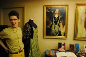 556564_236554823147125_1691651062_n.1